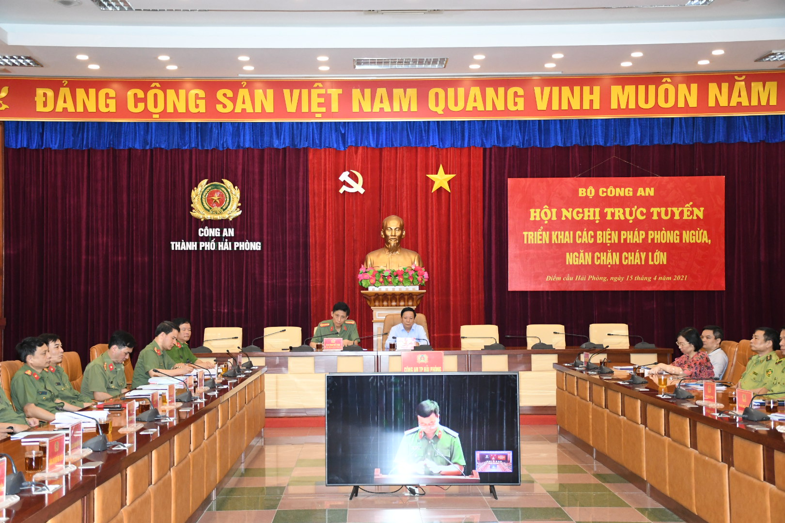 Kiên quyết xử lý nghiêm những trường hợp vi phạm các quy định của pháp luật về phòng cháy chữa cháy